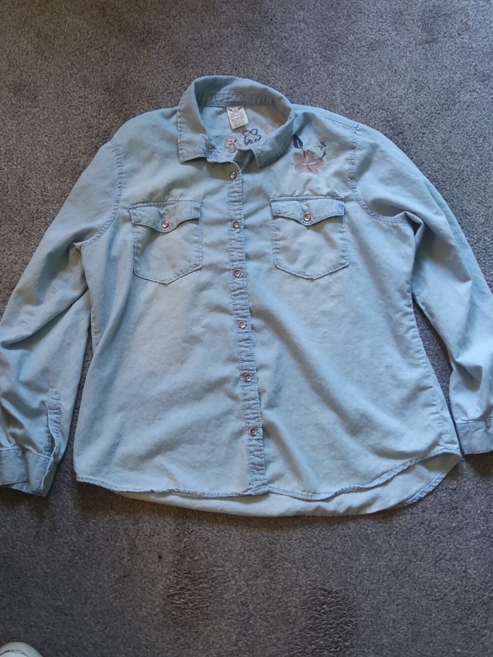EMBROIDERED LIGHT BLUE DENIM JEAN SHIRT